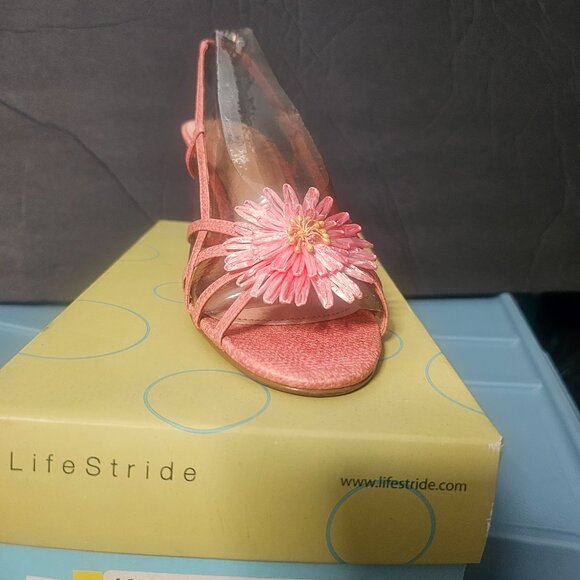 Sandals - Picture 2 of 3